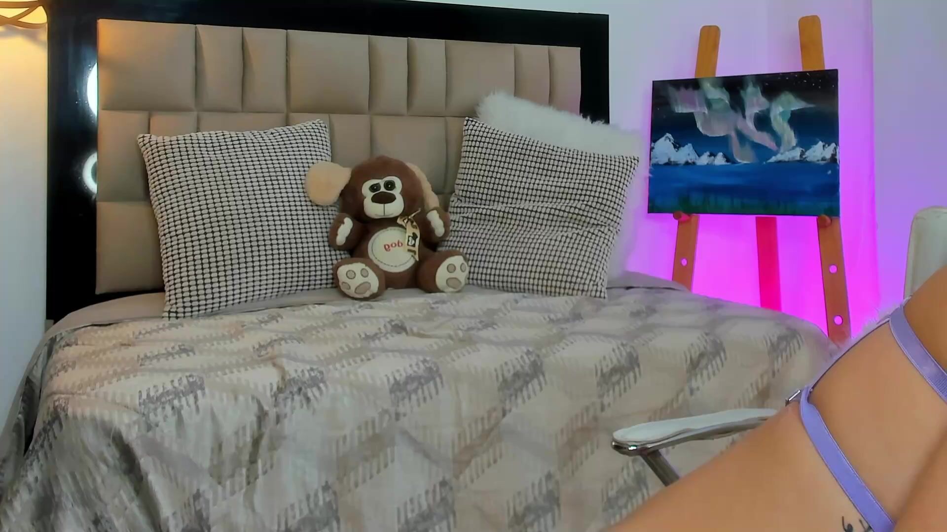 Naivebby01 Webcam Porn Video [Chaturbate] - bigass, latina, curvy, bigboobs