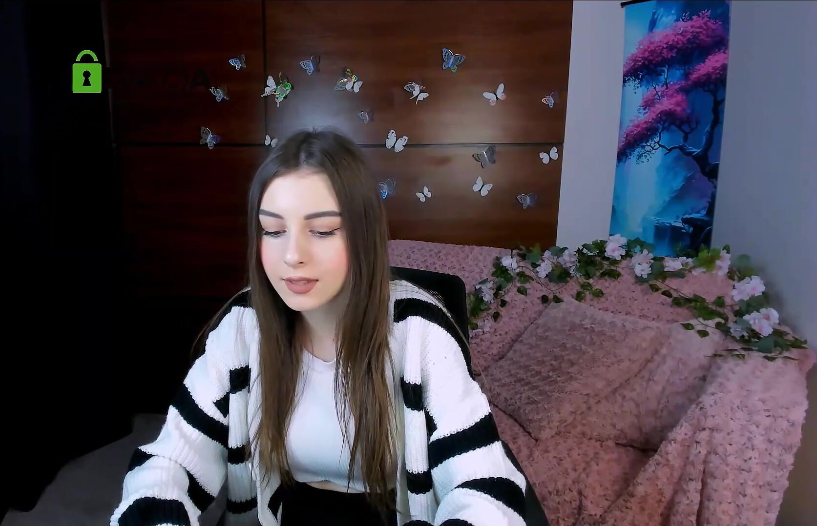 Evelin_nice Stripchat topless smoking session